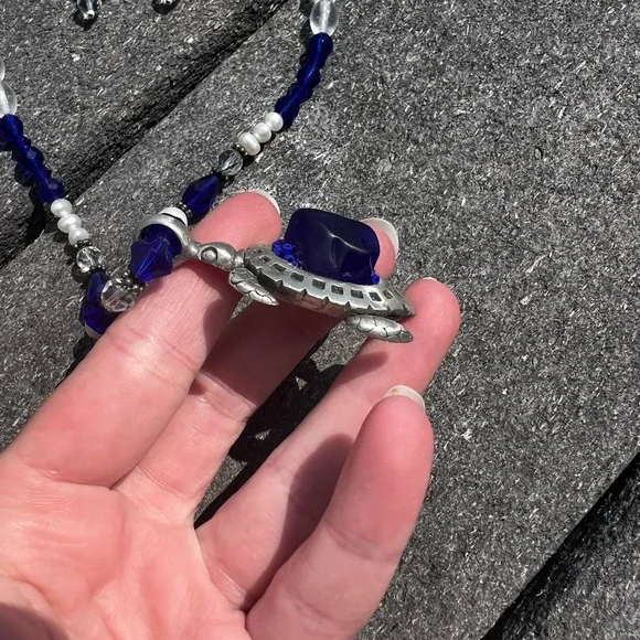 CLEARANCE Blue and White Beaded Turtle Necklace and Earrings - Picture 4 of 10
